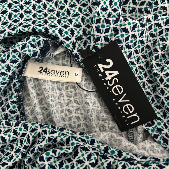 24SEVEN Comfort Apparel Top NWT Geometric Pattern Navy Green Size 3X - Picture 4 of 5